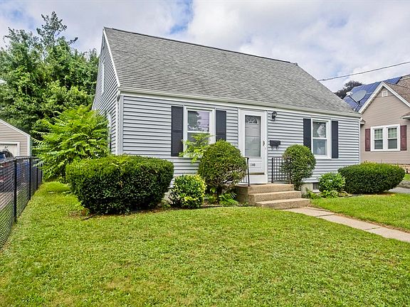 2nd image of 140 Winton St
