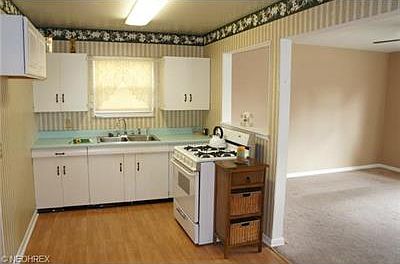 2nd image of 406 Brewer Ave