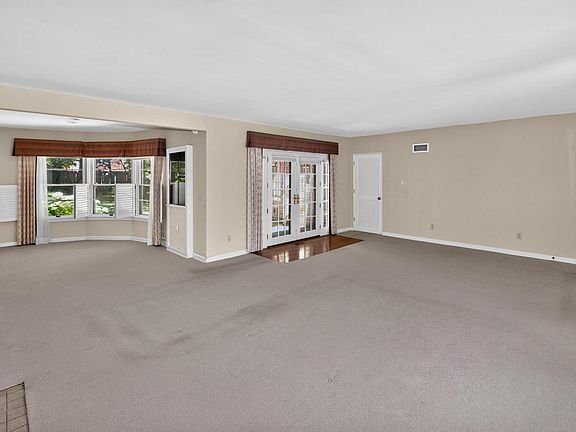 5th image of 4535 N Cramer STREET