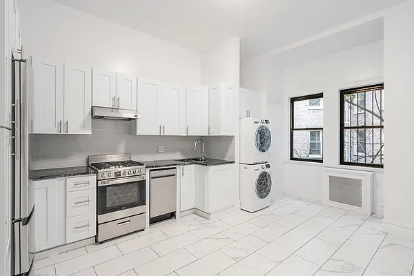 Rented by Compass | media 25