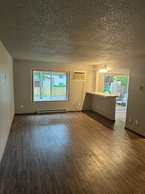 3 bed, 2.5 bath, 1248 sqft, $1,875 — Photo 3