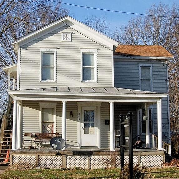 1st image of 205 Walnut St