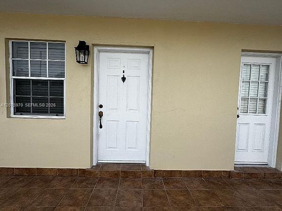 2nd image of 2725 SW 25th St APT 3
