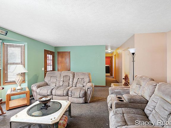 5th image of 159 E Beech St NE