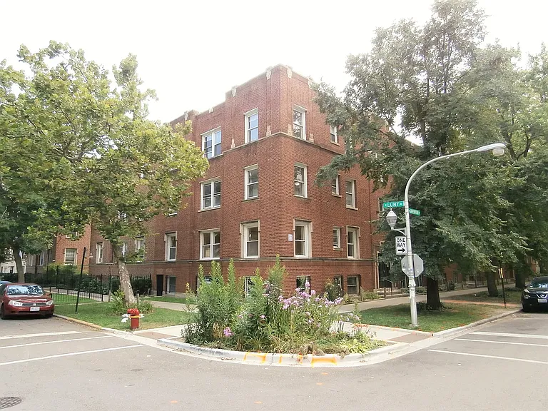 6975 N Greenview Ave #3 — Photo 1