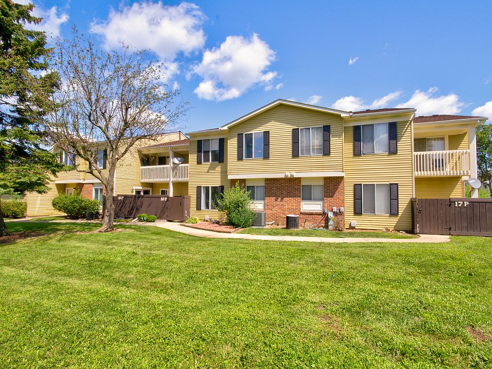 1st image of 16P Fernwood Dr