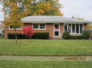 978 E Capri Dr, Palatine, IL 60074
