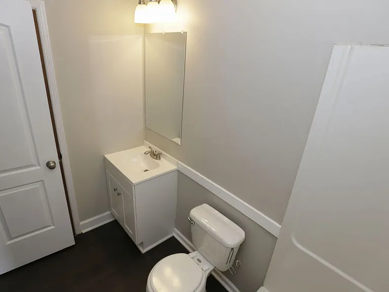 410 Madison Ave NW — Photo 13