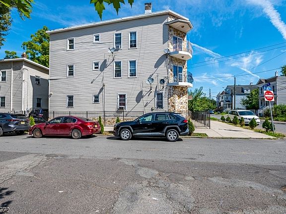 2nd image of 369 21St St
