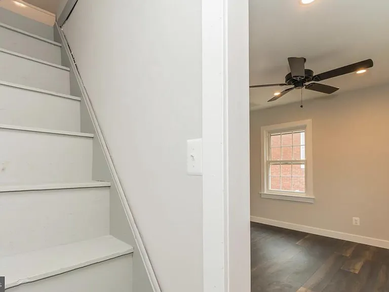 308 S Veitch St — Photo 11