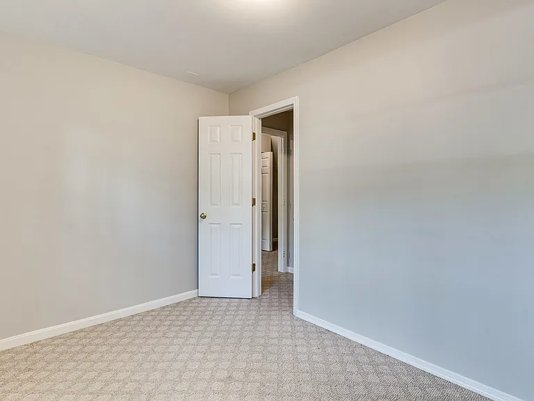 7844 Snead Ln — Photo 5
