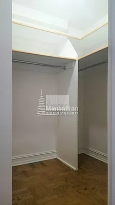 Rented by Manhattan Connection | media 15