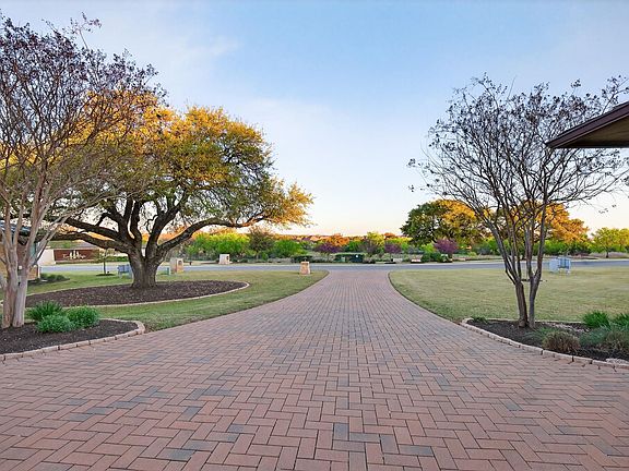 2nd image of 209 Mayapple