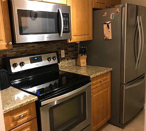 2nd image of 1000 W Horatio St APT 223