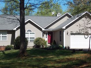 18343 Ragtop Rd, Jeffersonton, VA 22724