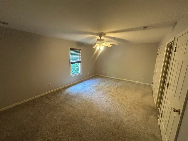 314 Greystone Glen Cir — Photo 15