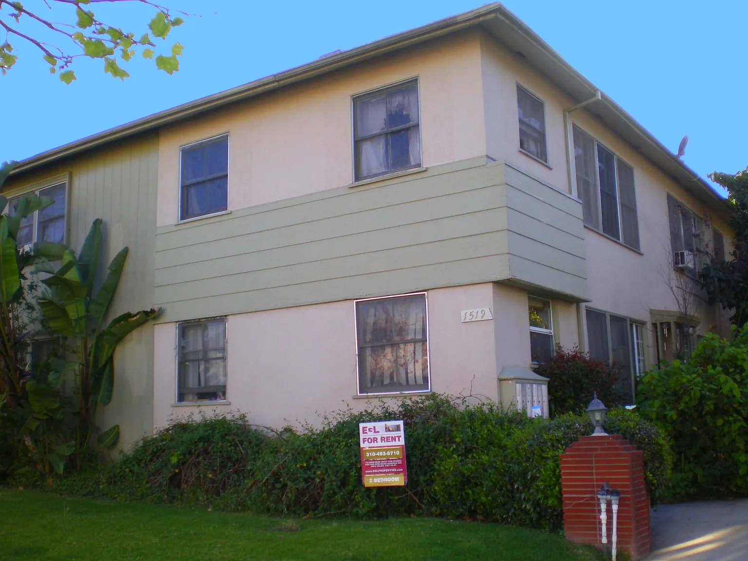 2 bed, 850 sqft, $2,500 — Photo 1