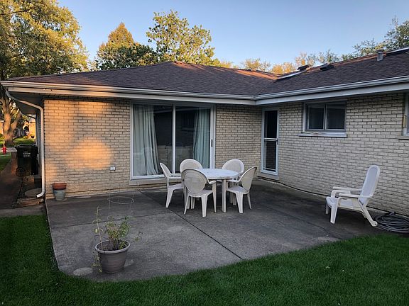 4th image of 532 Bell Dr