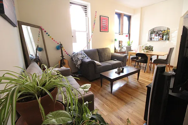 Rented by Luxor Homes & Investment Realty | media 2