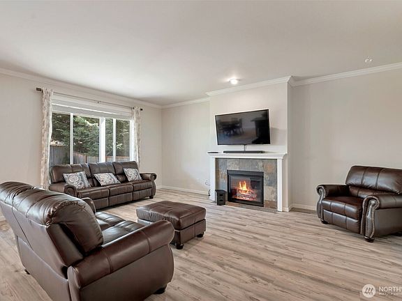 5th image of 19405 90th Avenue Ct E