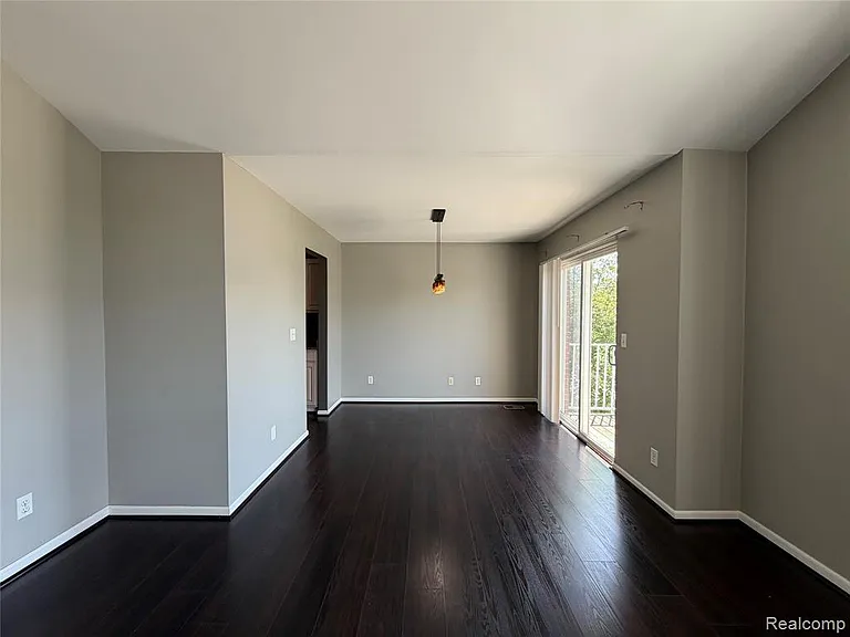 1908 Flagstone Cir — Photo 9