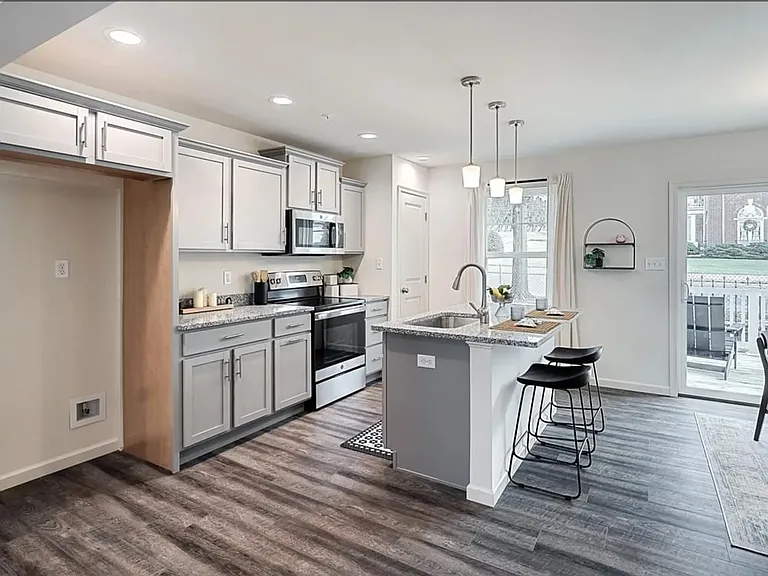 5 Hawley Ct #48 — Photo 8