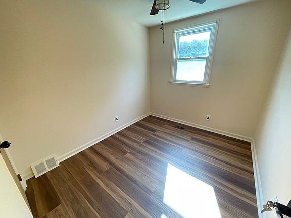 5th image of 3622 Chesterfield Rd