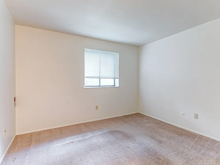 Pipestone Properties — Photo 15