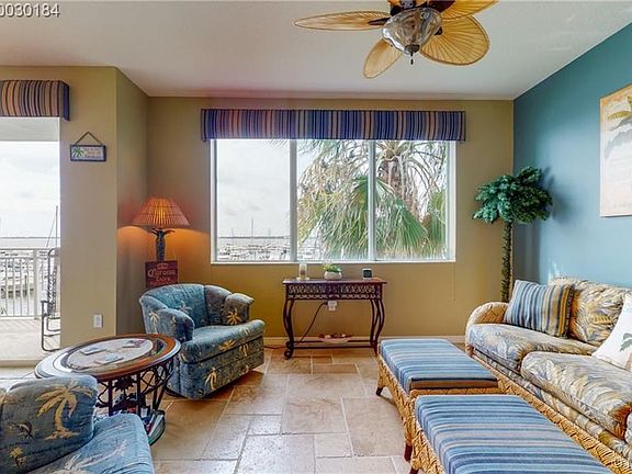 5th image of 815 NW Flagler Ave APT 303