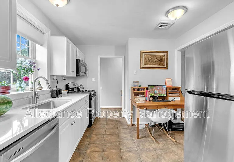 3110 Landover St — Photo 11