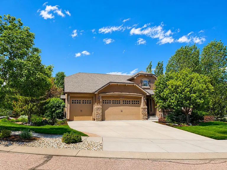 1102 Crystal Basin Dr — Photo 32