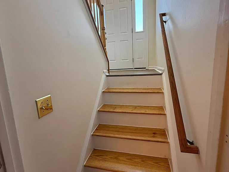1183 River Bend Ct — Photo 14