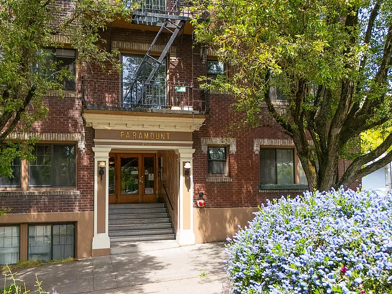 Historic Paramount Apartments — Photo 67