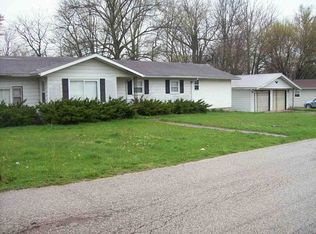 581 11th St NW, Linton, IN 47441