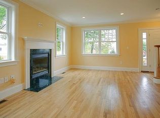 8 Kenneth St, Newton, MA 02461