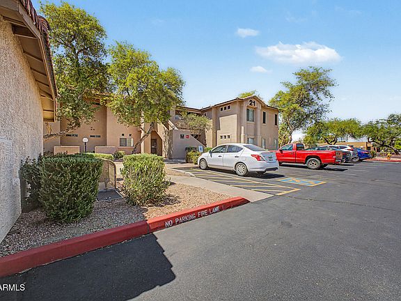 5th image of 1351 N PLEASANT Drive #2112