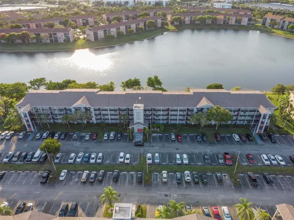 750 SW 138th Ave APT 210F, Pembroke Pines, FL 33027