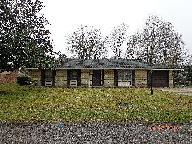 1st image of 27 River Park Dr