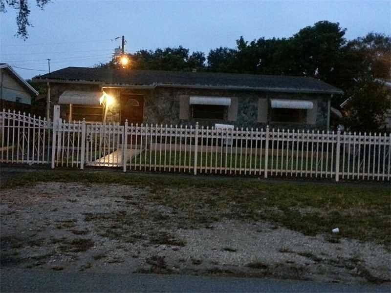 1st image of 1370 NE 154th St