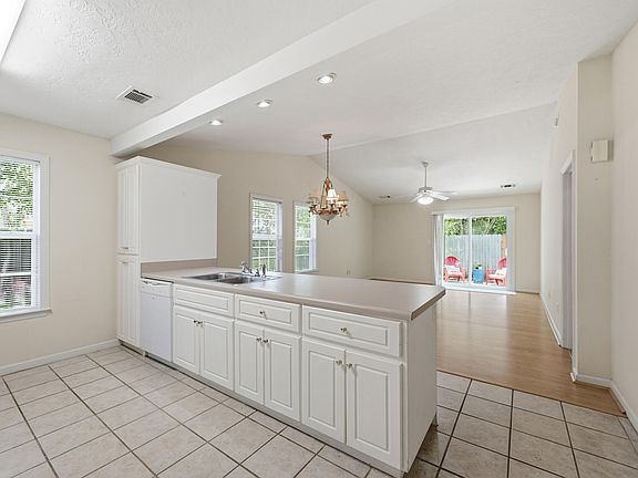 2nd image of 3111 Lucas Ln SW