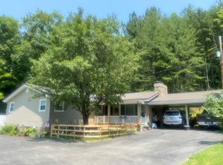 131 Charles Farm Dr, Raccoon, KY 41557