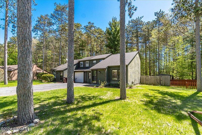 2nd image of 106 Arrow Wood Place
