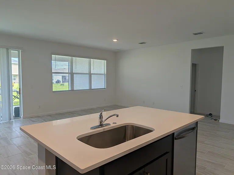 938 Soleway Ave NW — Photo 6