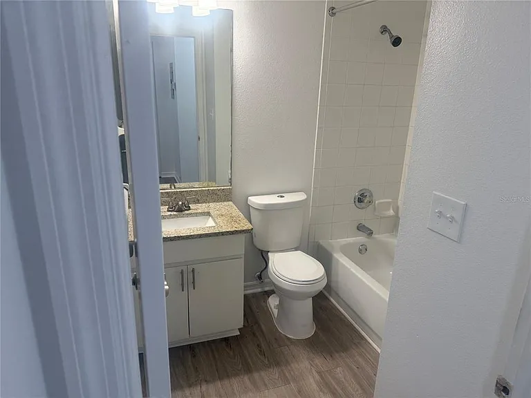 3417 Temple St #B — Photo 14
