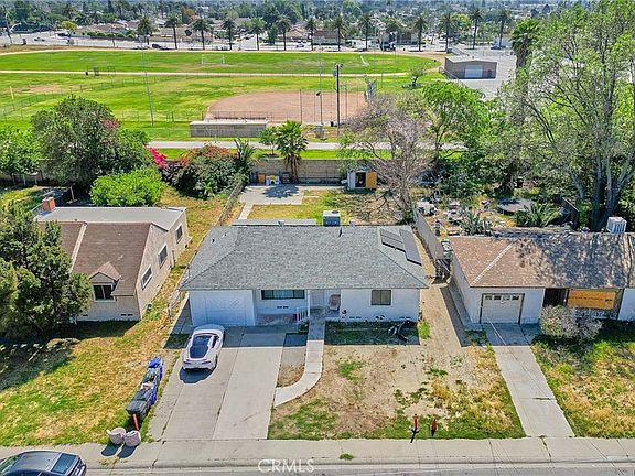 4th image of 17227 Seville Ave