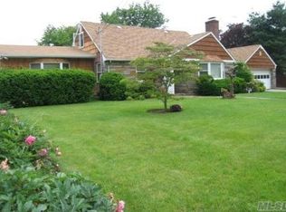 483 Foxhurst Rd, Baldwin, NY 11510