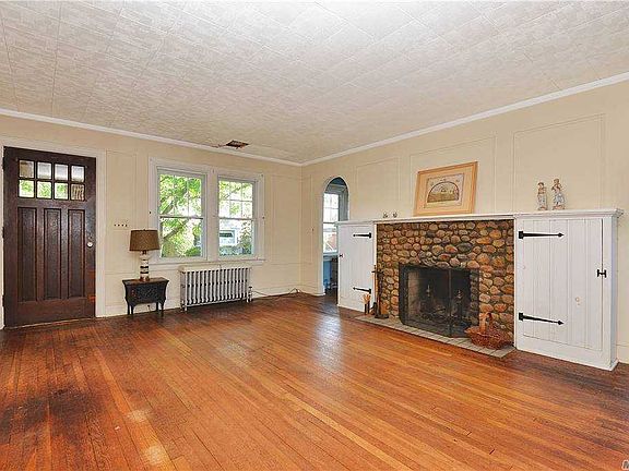 3rd image of 70 Spruce Ave