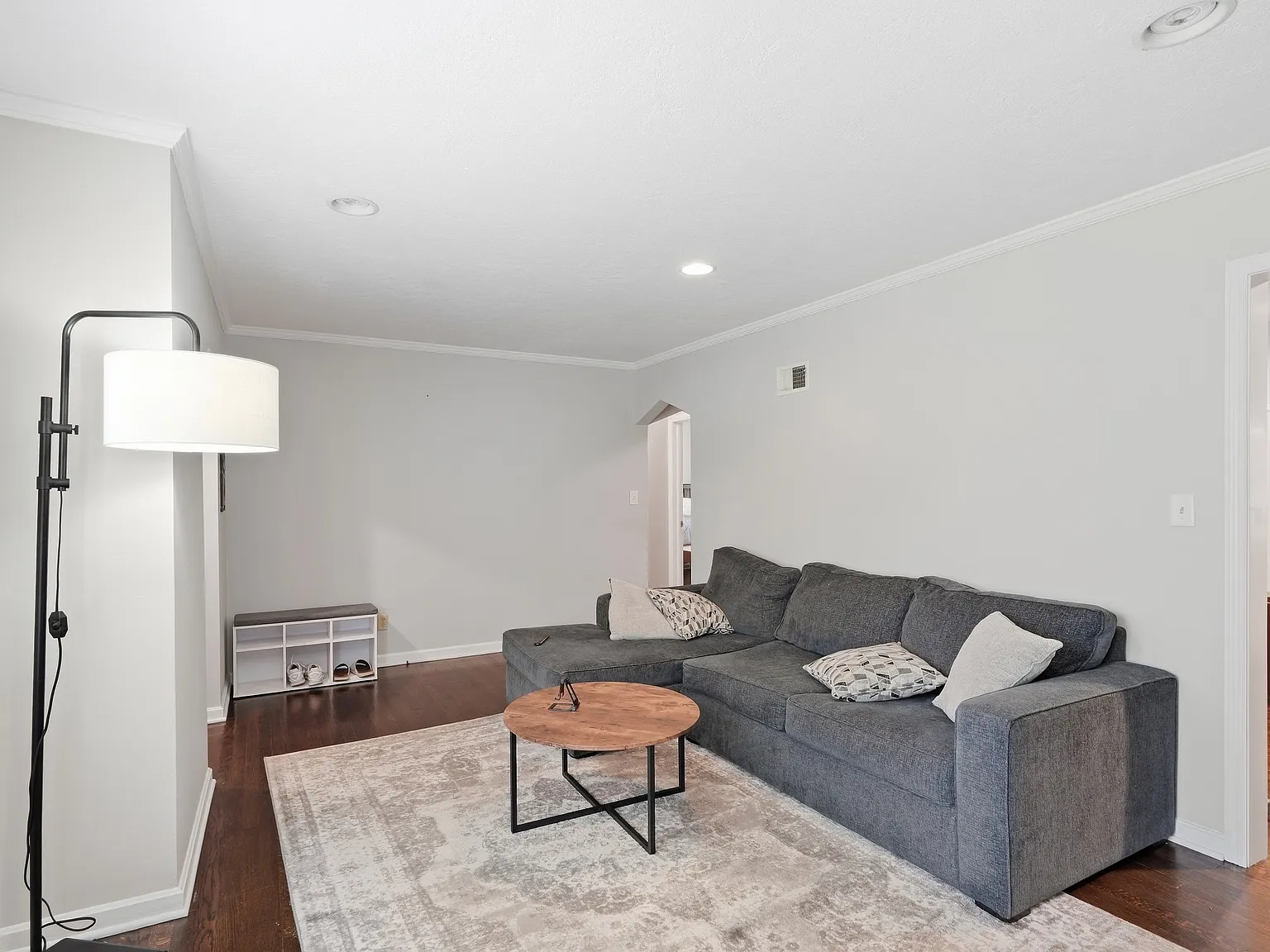 2 bed, $2,300 — Photo 4
