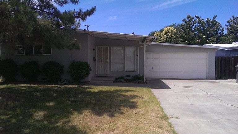 1st image of 820 Garnet St