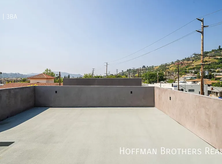 2681 Roseview Ave — Photo 18